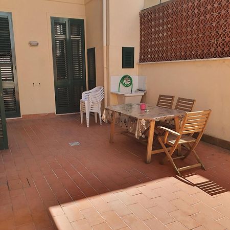 Incantevole Vacanza In Versilia Виареджо Екстериор снимка